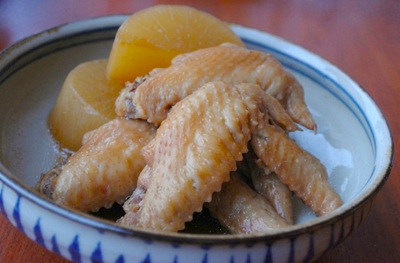 手羽先と大根の煮物