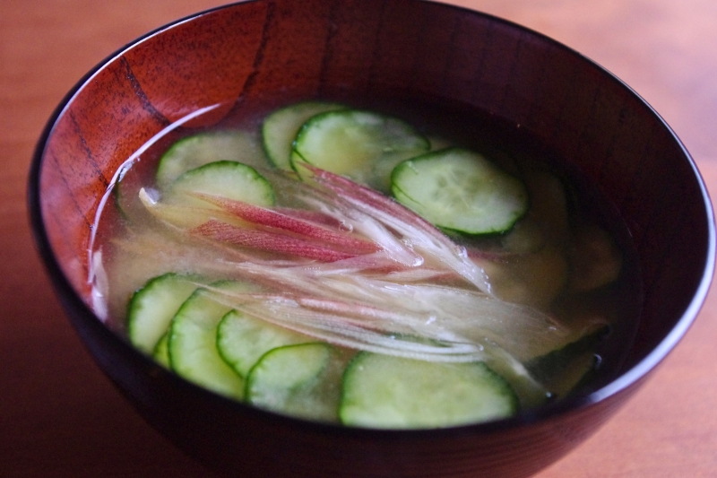きゅうりの冷たいみそ汁