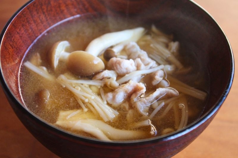 豚肉ときのこのみそ汁